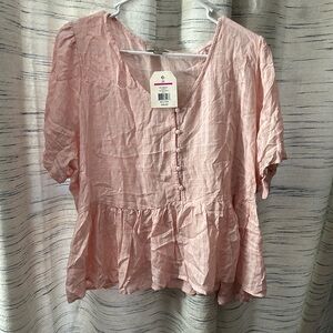 Women light pink top